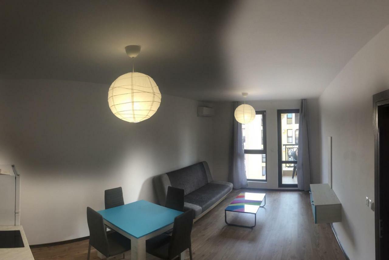 Sea Shore Apartment Sveti Vlas Bagian luar foto