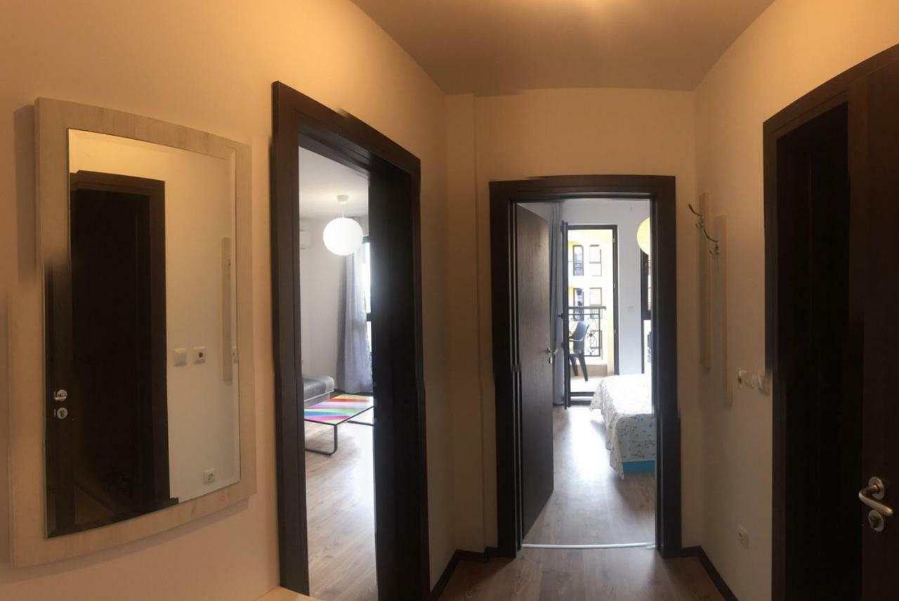Sea Shore Apartment Sveti Vlas Bagian luar foto